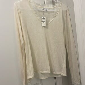 Express Top Women S Ivory Lace Trim Long Sleeve T-Shirt V-Neck Pullover Knit
